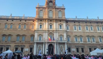 foto cena in piazza roma